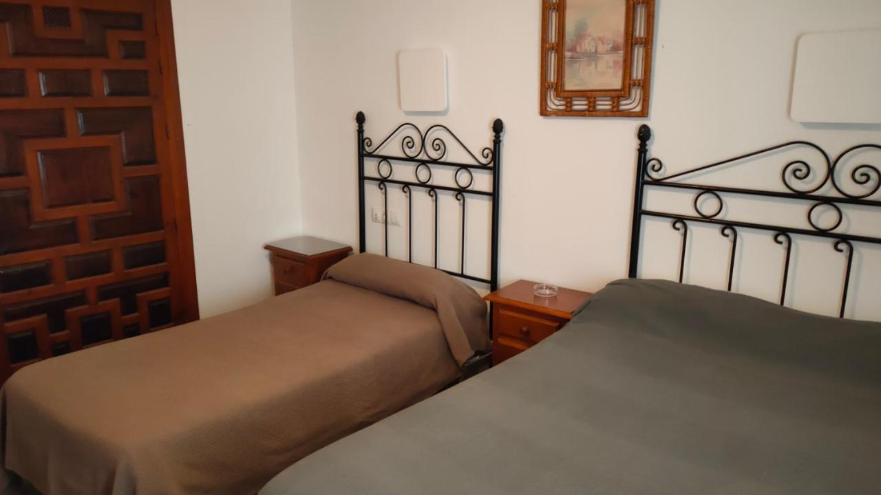 Hostal Colon Antequera Exterior photo